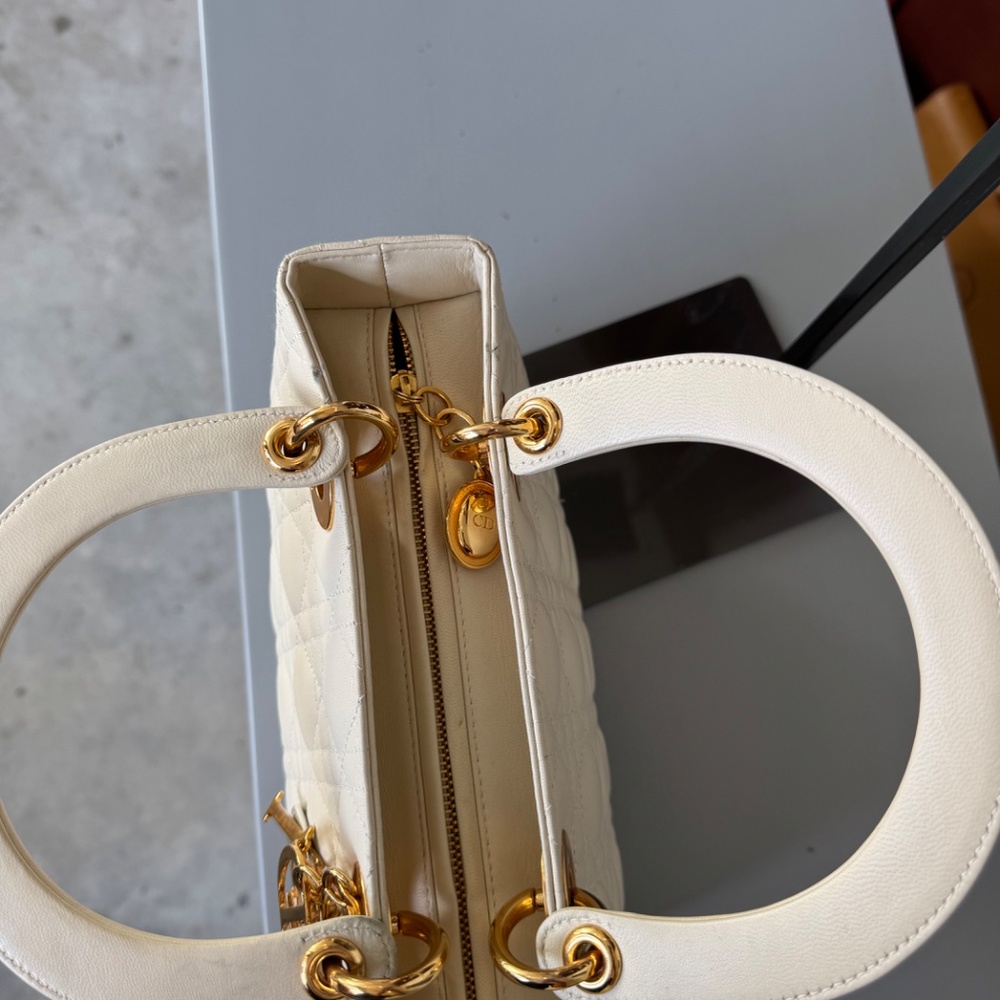 Christian Dior Medium Lady Dior - Cream Lambskin - Picture 7 of 11